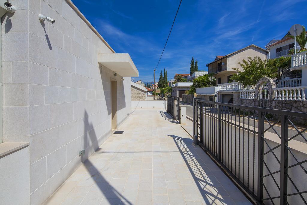 Villa Krasici Тиват Екстериор снимка